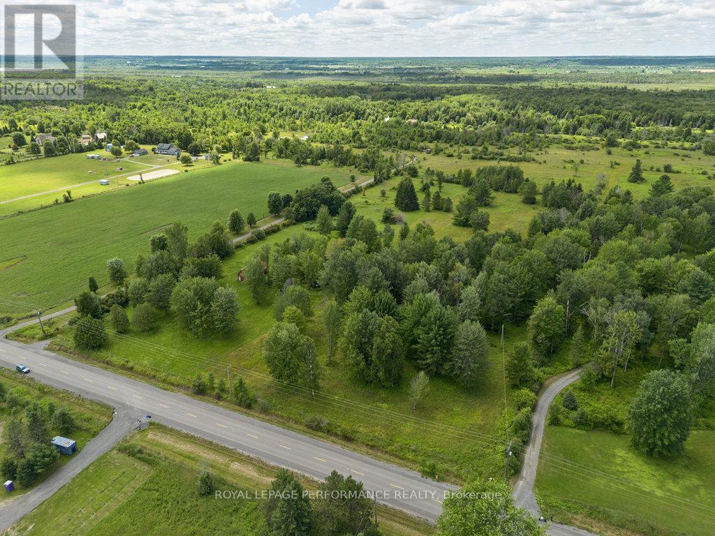 












3117 TORWOOD DRIVE

,
Ottawa,







Ontario
K0A1T0

