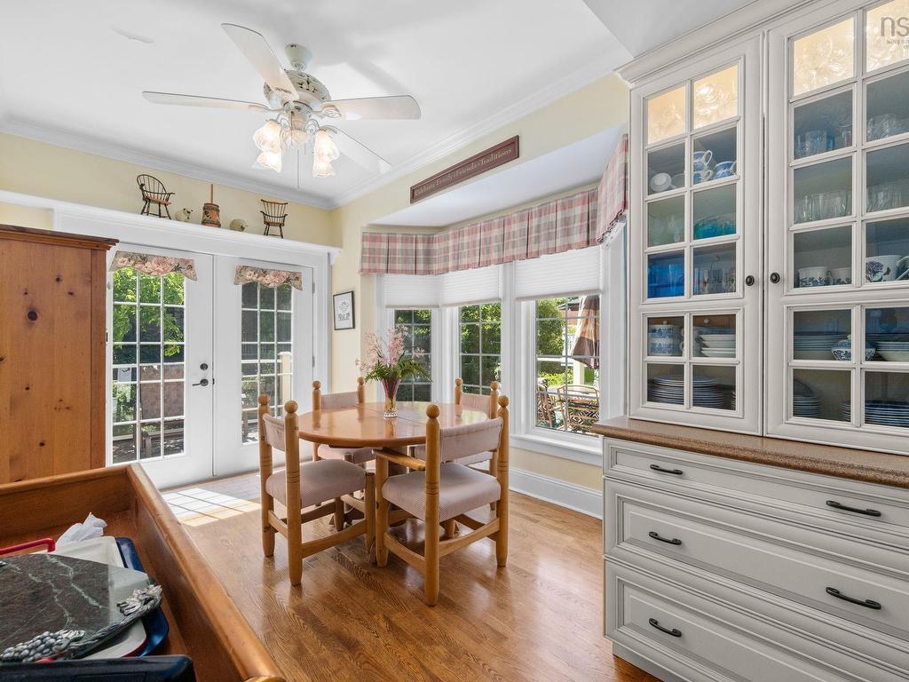 












940 Young Avenue

,
Halifax,




NS
B3H 2W1

