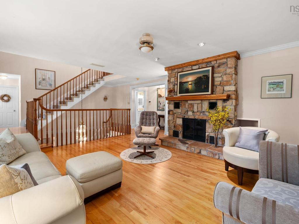 












940 Young Avenue

,
Halifax,




NS
B3H 2W1


