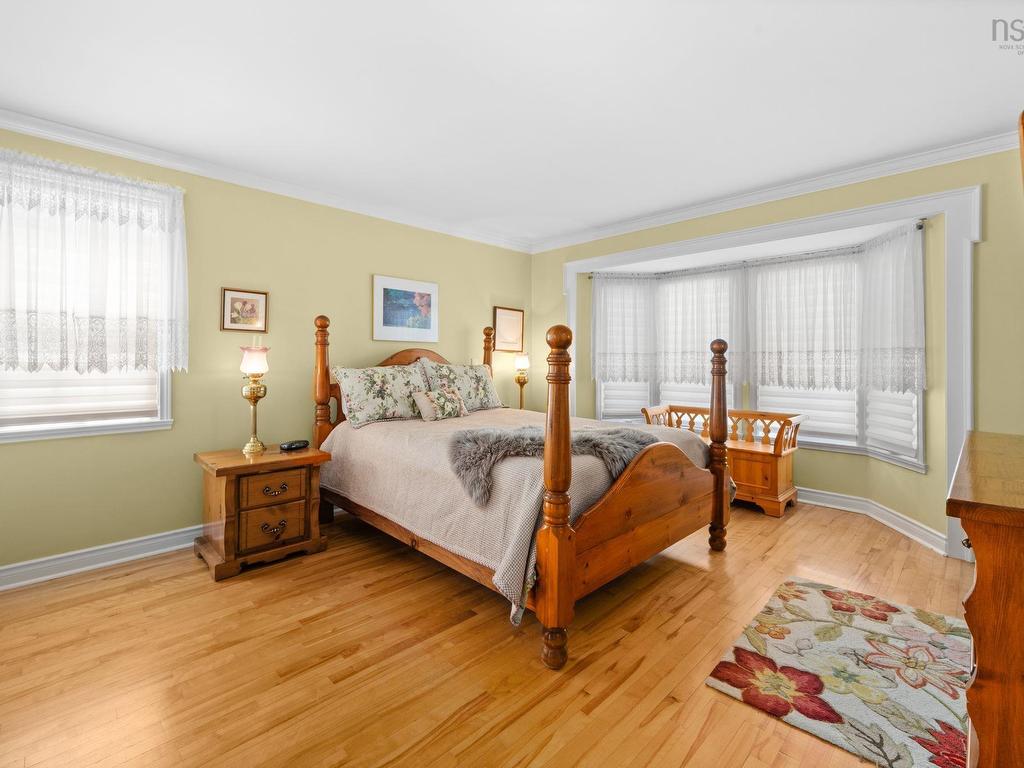 












940 Young Avenue

,
Halifax,




NS
B3H 2W1


