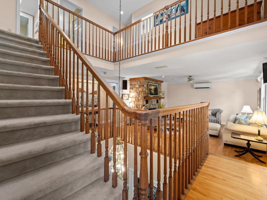 












940 Young Avenue

,
Halifax,




NS
B3H 2W1

