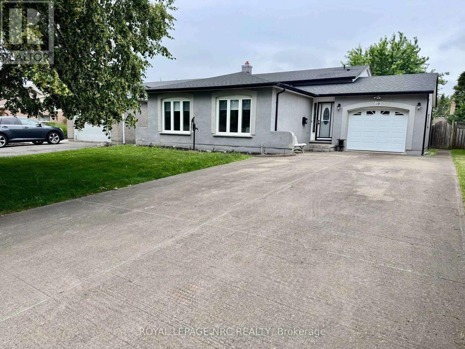 












10 CORNWELL CIRCLE

,
St. Catharines (Ridley),




Ontario
L2S3C5

