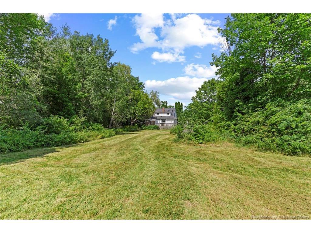 









3212


Woodstock

RD,
Fredericton,




NB
E3E 1A4

