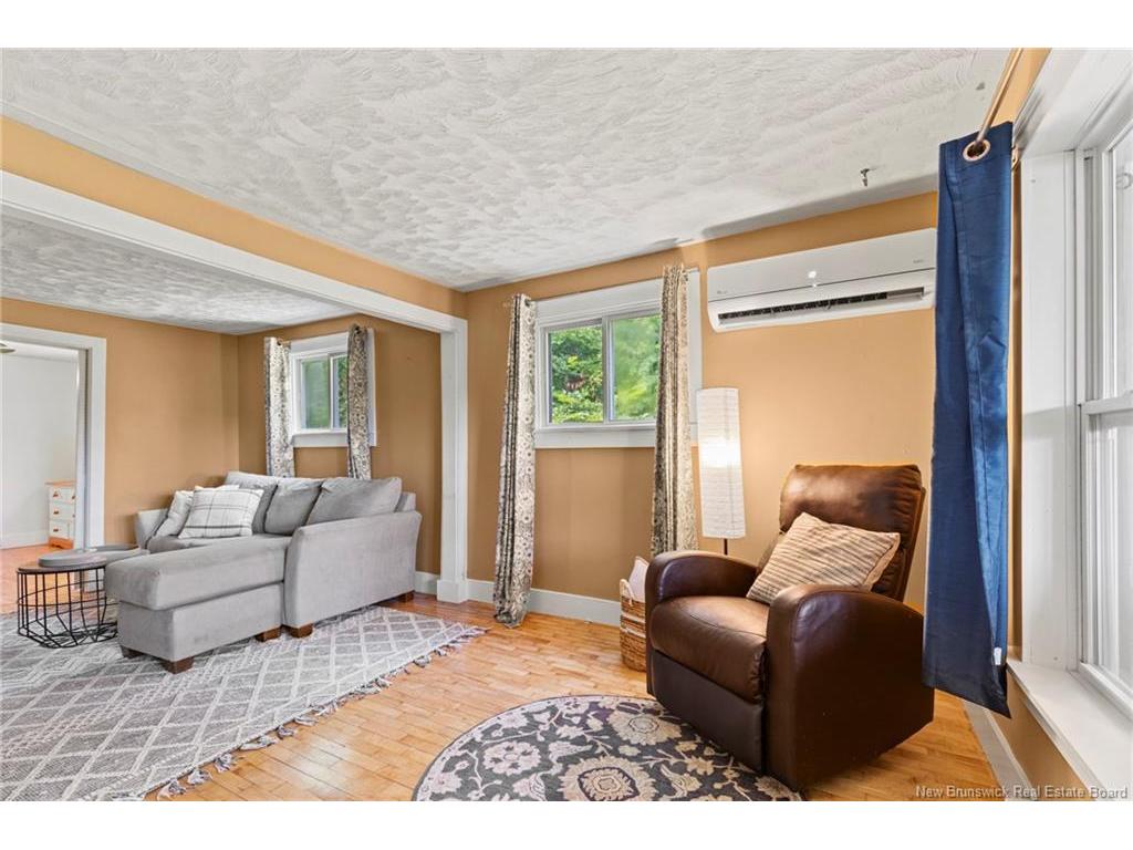 









3212


Woodstock

RD,
Fredericton,




NB
E3E 1A4

