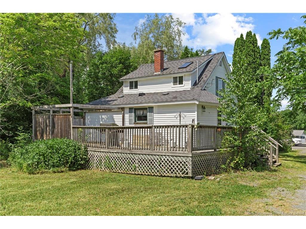 









3212


Woodstock

RD,
Fredericton,




NB
E3E 1A4

