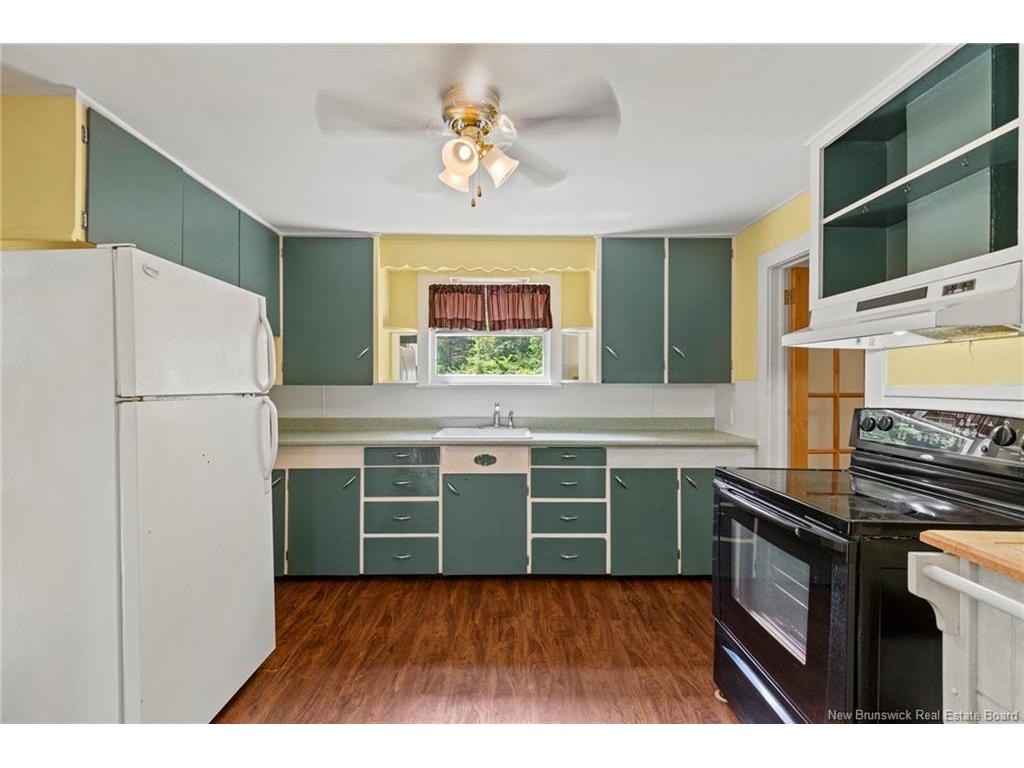 









3212


Woodstock

RD,
Fredericton,




NB
E3E 1A4

