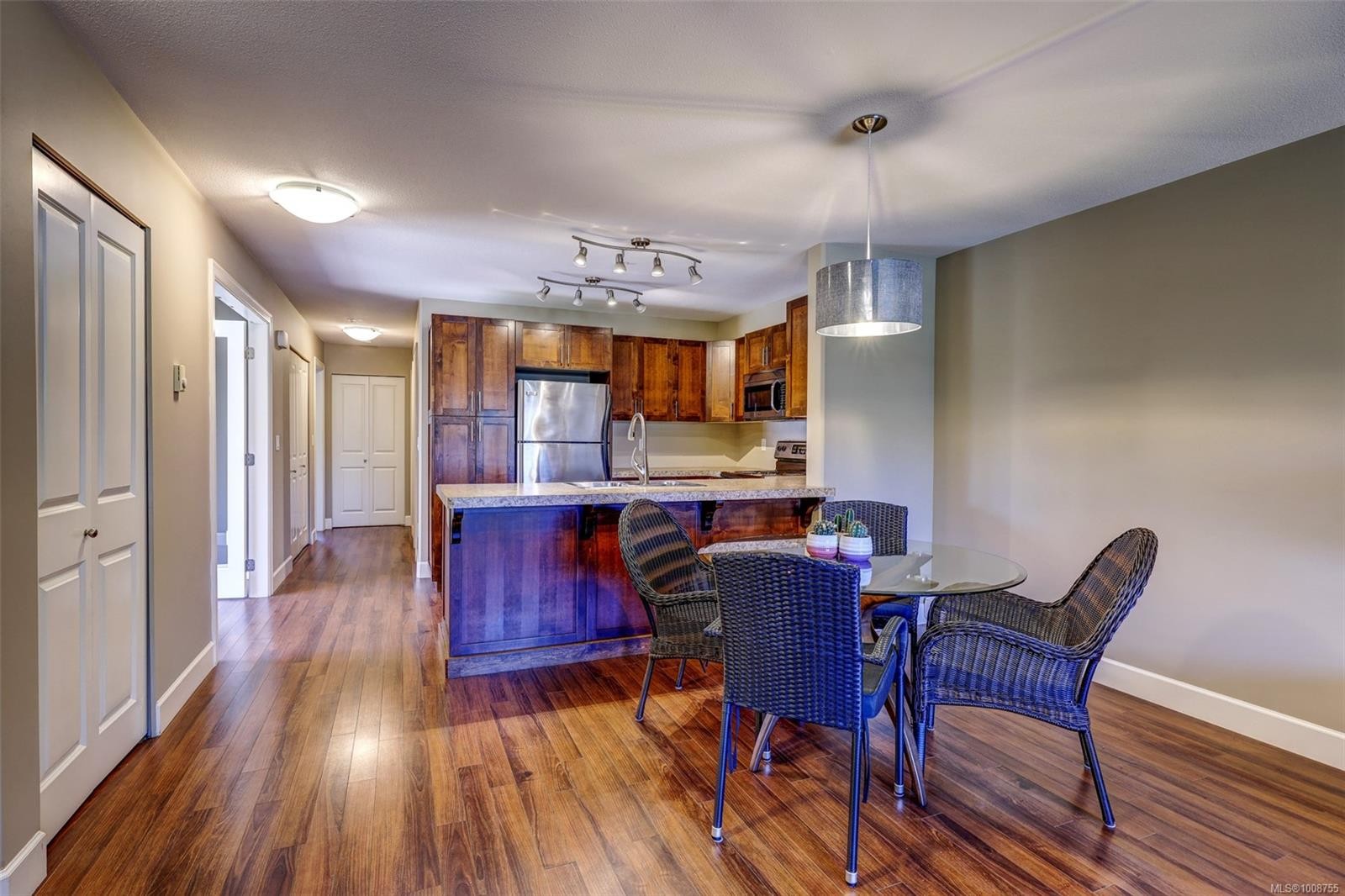 









5945


Kaden

Pl, 101,
Nanaimo,




BC
V9T 0B5

