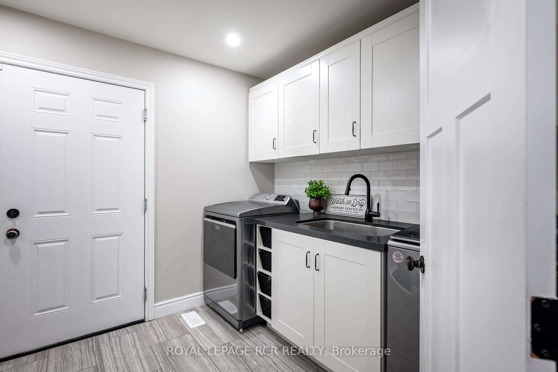 









485201


30th

Side Road,
Amaranth,




ON
L9V 1N7

