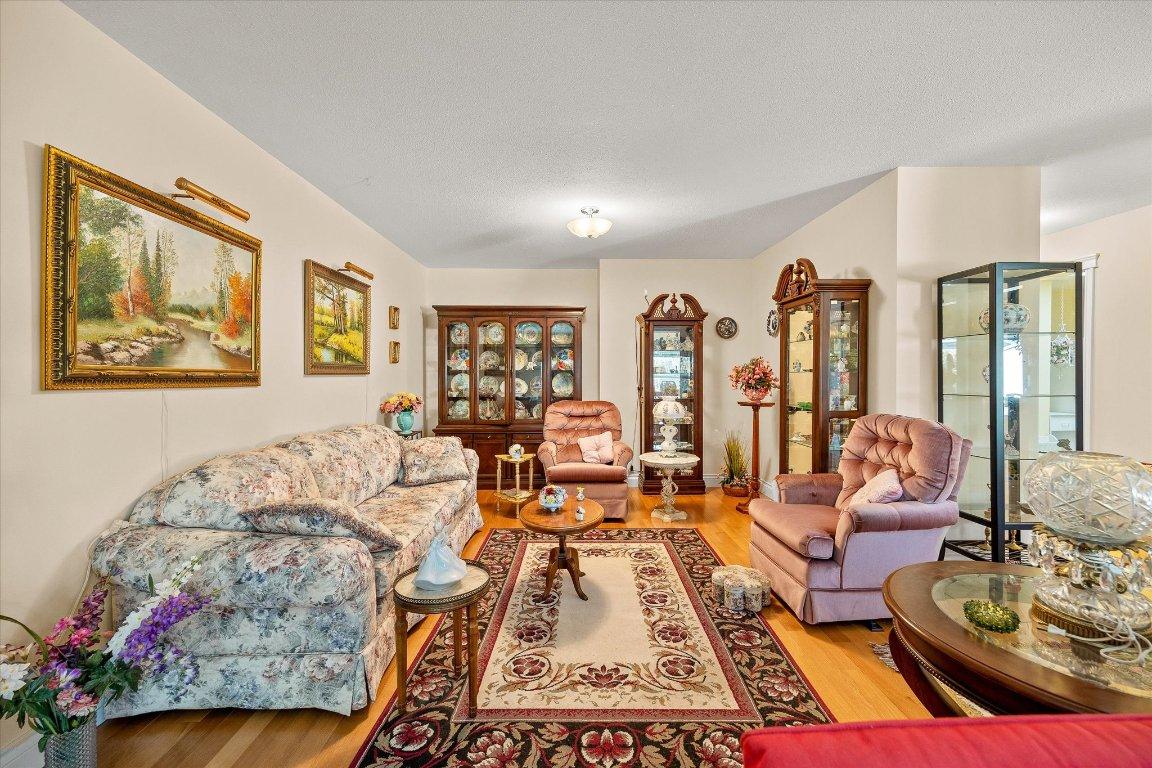 









1209


Brookside

Avenue, 5,
Kelowna,




BC
V1Y 5T5

