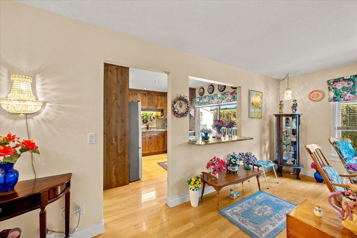 









1209


Brookside

Avenue, 5,
Kelowna,




BC
V1Y 5T5

