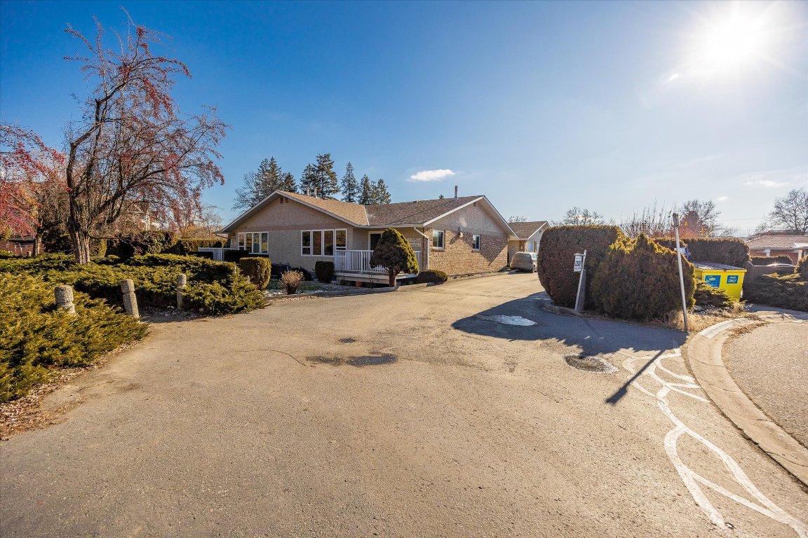 









1209


Brookside

Avenue, 5,
Kelowna,




BC
V1Y 5T5

