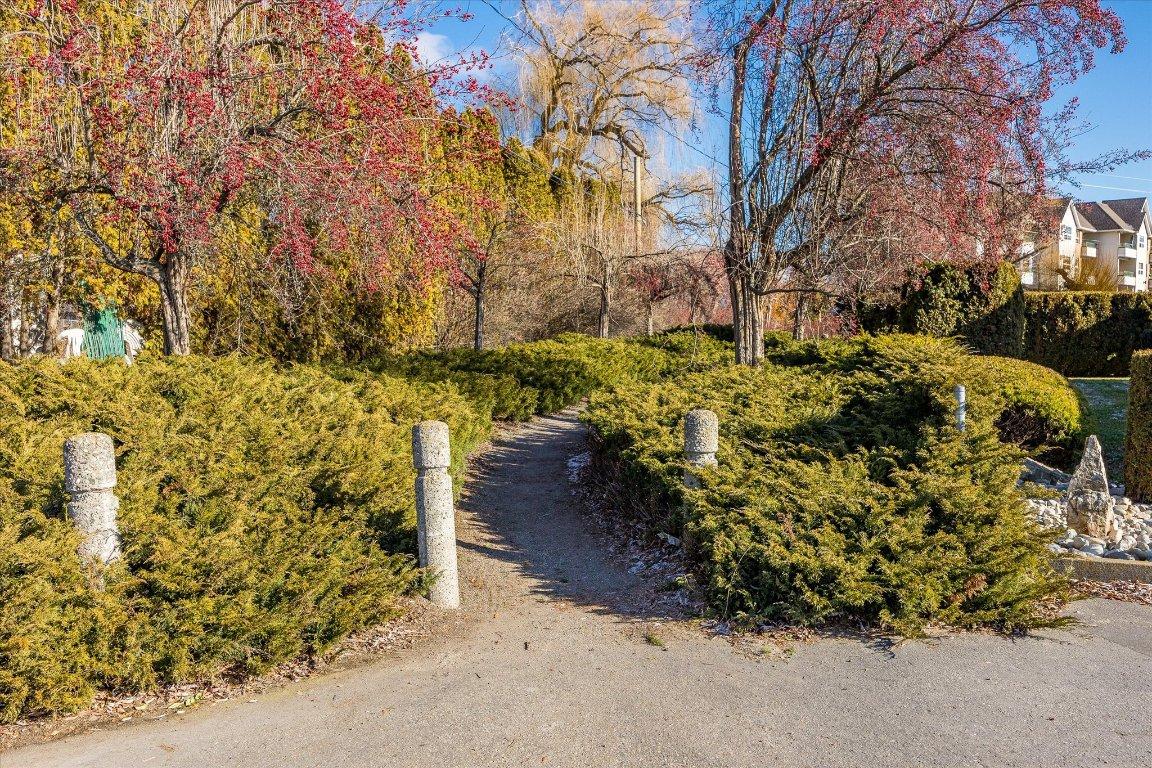 









1209


Brookside

Avenue, 5,
Kelowna,




BC
V1Y 5T5

