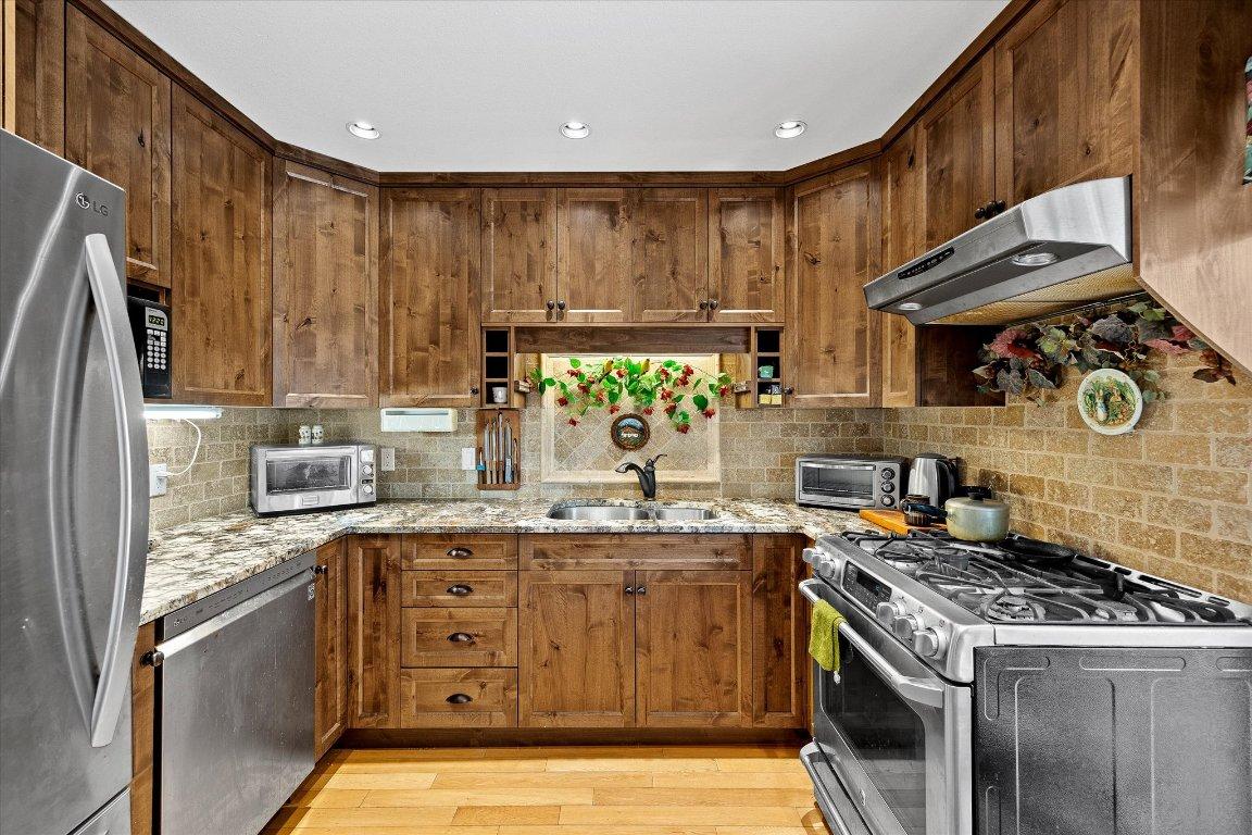 









1209


Brookside

Avenue, 5,
Kelowna,




BC
V1Y 5T5

