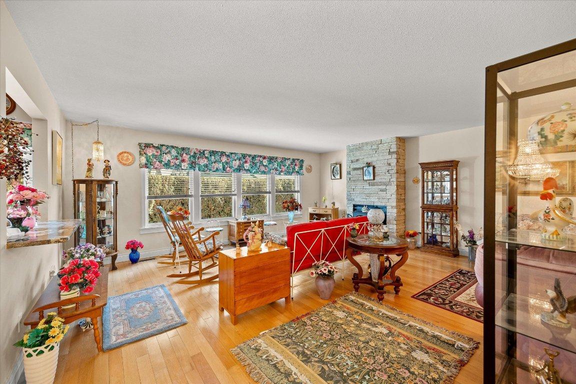 









1209


Brookside

Avenue, 5,
Kelowna,




BC
V1Y 5T5

