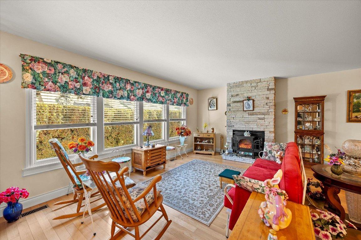 









1209


Brookside

Avenue, 5,
Kelowna,




BC
V1Y 5T5

