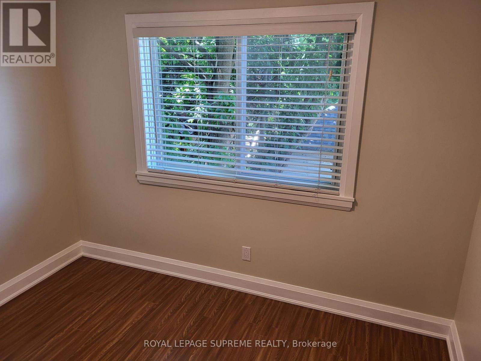 












2ND FLOOR - 30 GLENHOLME AVENUE

,
Toronto,




Ontario
M6H3A9

