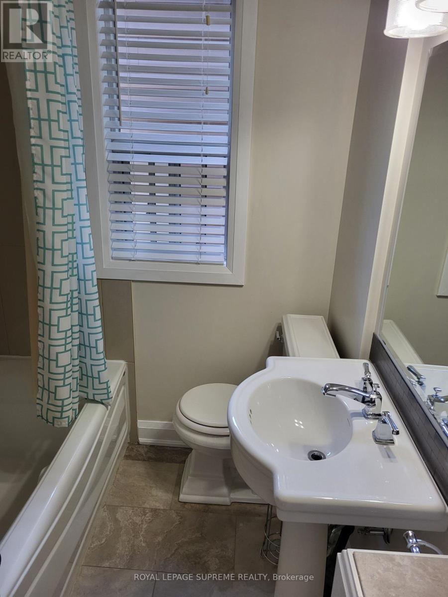 












2ND FLOOR - 30 GLENHOLME AVENUE

,
Toronto,




Ontario
M6H3A9

