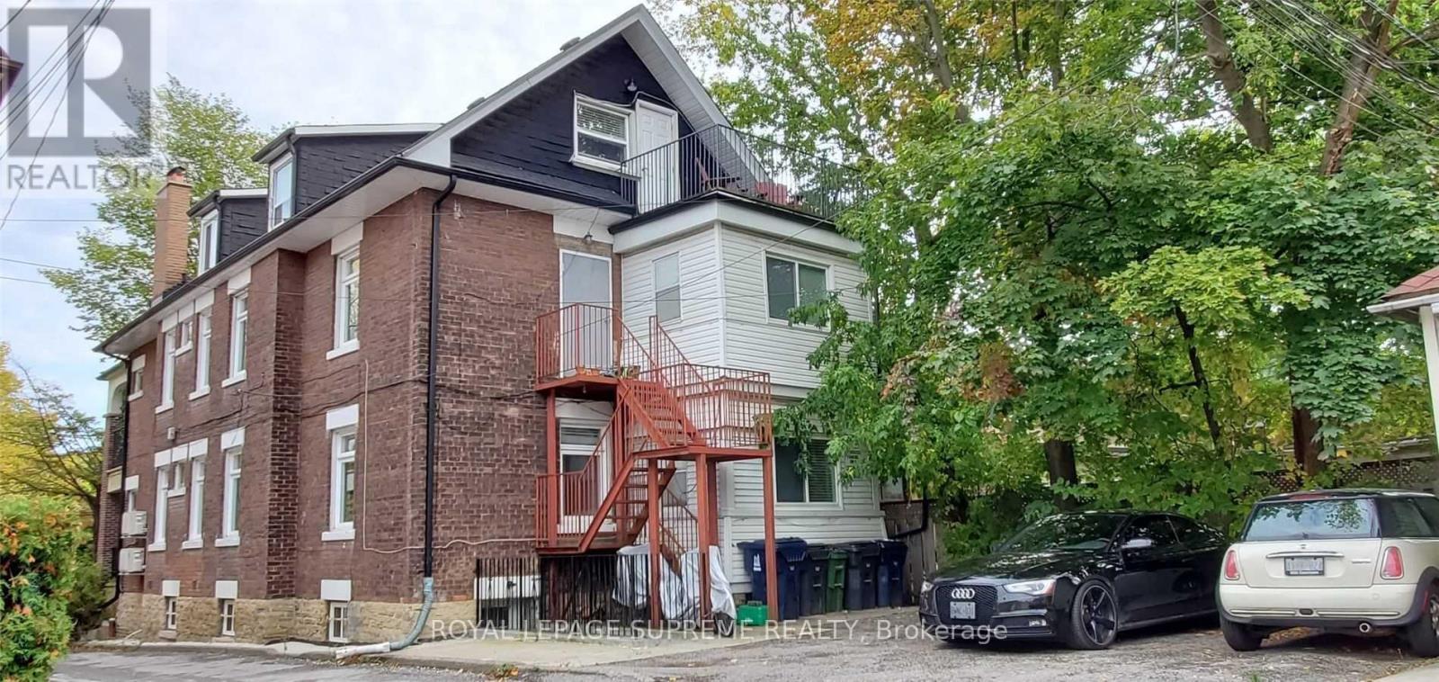 












2ND FLOOR - 30 GLENHOLME AVENUE

,
Toronto,




Ontario
M6H3A9


