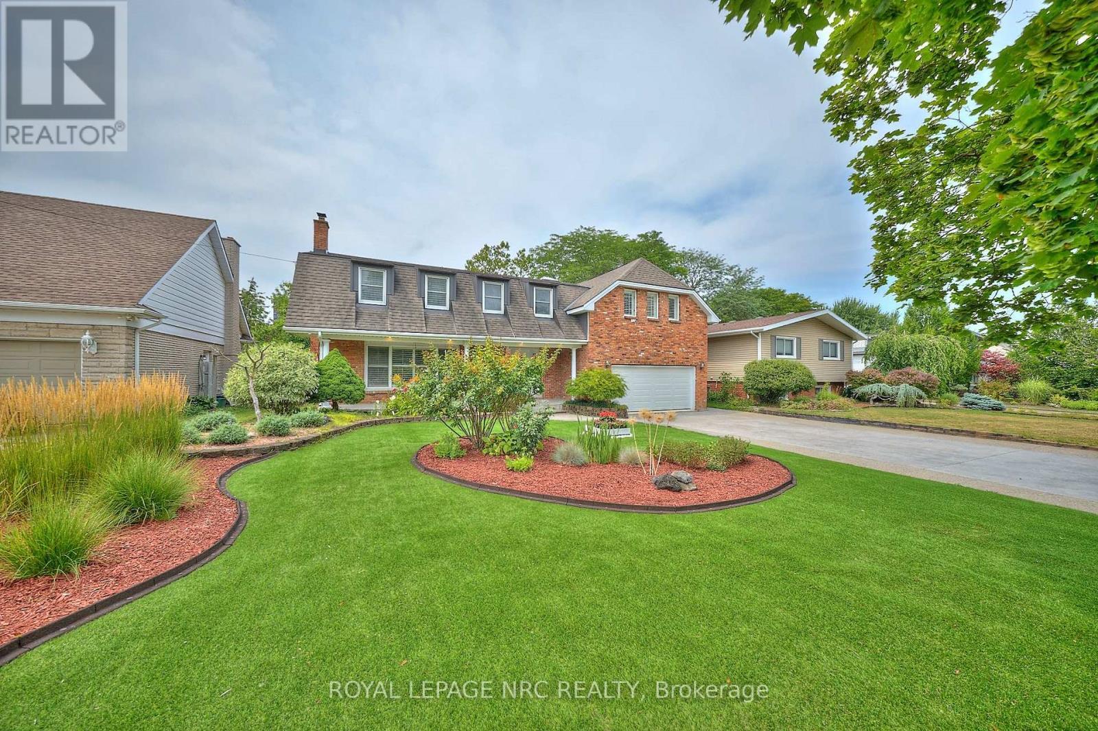 












46 ADELENE CRESCENT

,
St. Catharines (Glendale/Glenridge),




Ontario
L2T3C8

