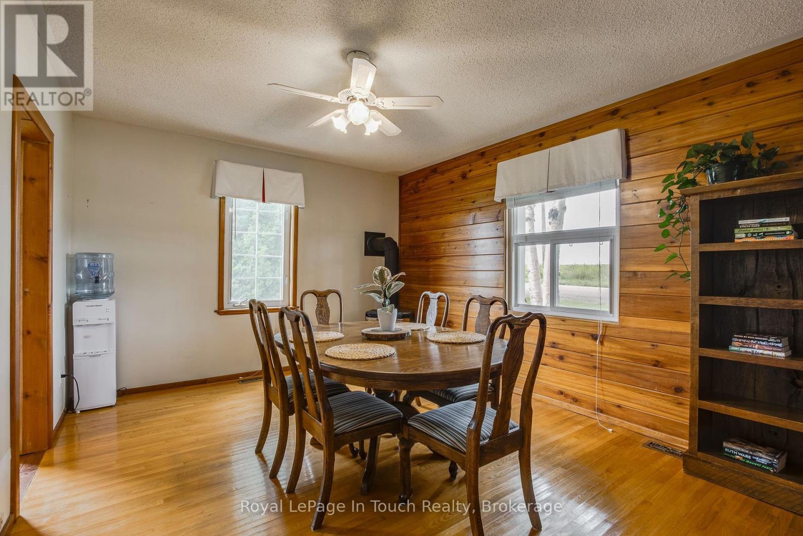 












113 CONCESSION 17 ROAD W

,
Tiny,




Ontario
L9M0P4

