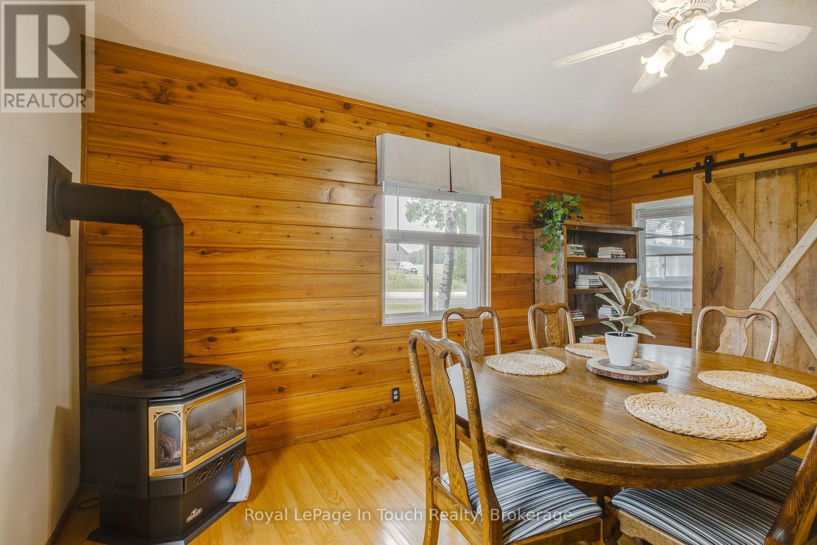 












113 CONCESSION 17 ROAD W

,
Tiny,




Ontario
L9M0P4

