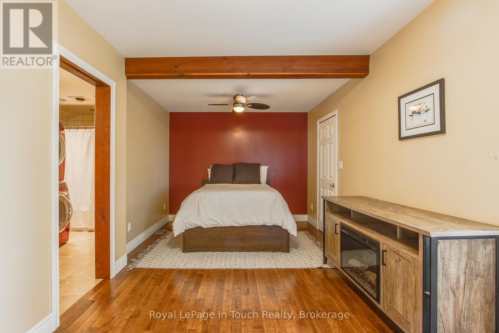 












113 CONCESSION 17 ROAD W

,
Tiny,




Ontario
L9M0P4

