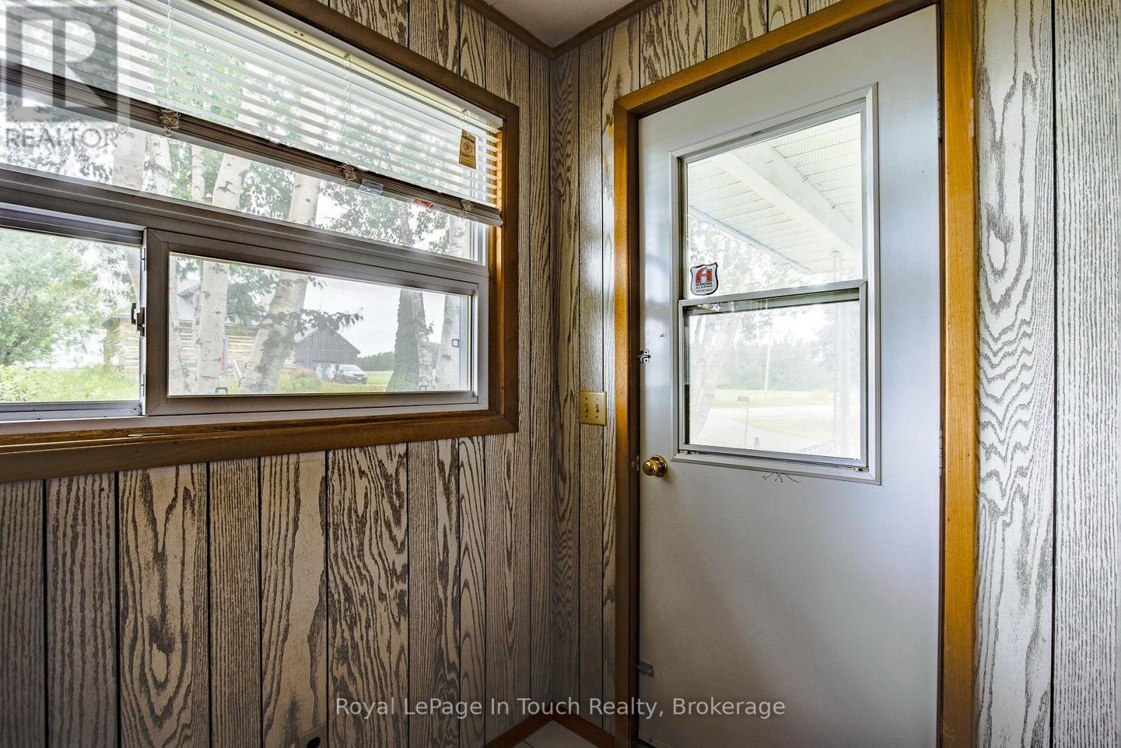 












113 CONCESSION 17 ROAD W

,
Tiny,




Ontario
L9M0P4

