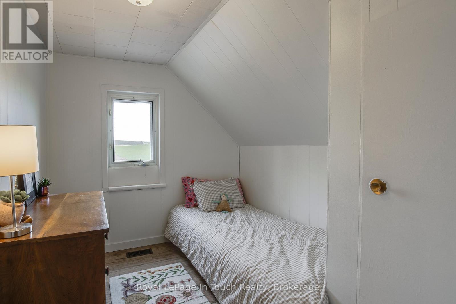 












113 CONCESSION 17 ROAD W

,
Tiny,




Ontario
L9M0P4

