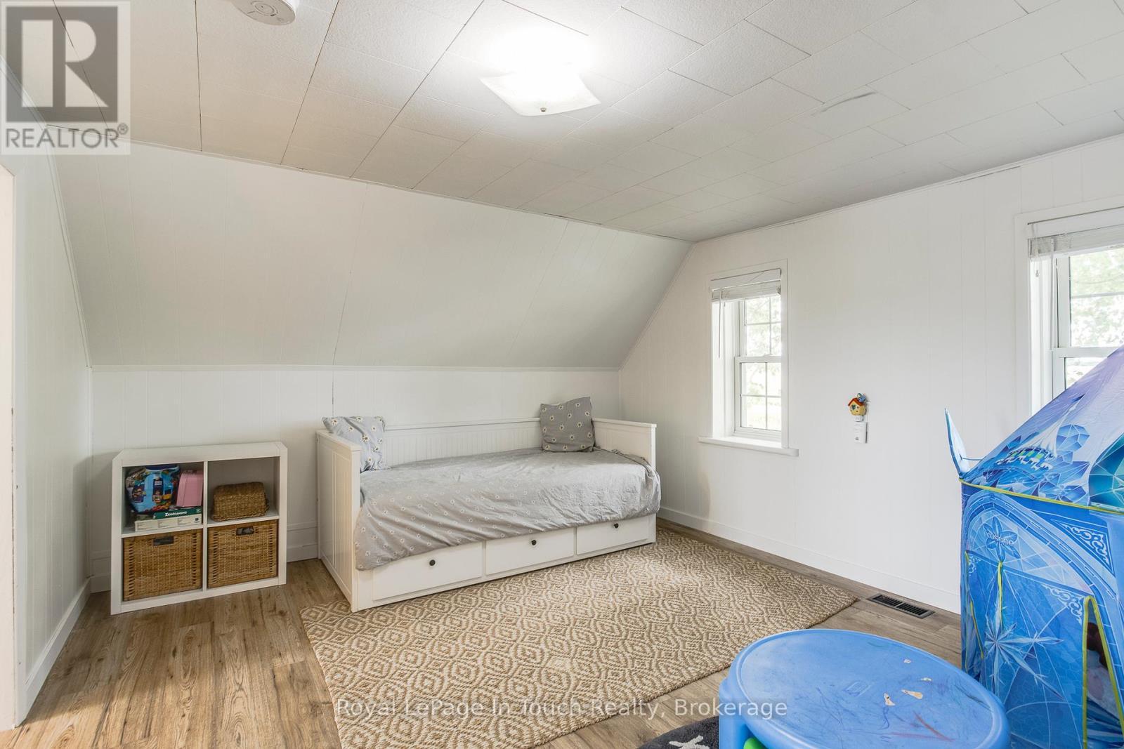 












113 CONCESSION 17 ROAD W

,
Tiny,




Ontario
L9M0P4

