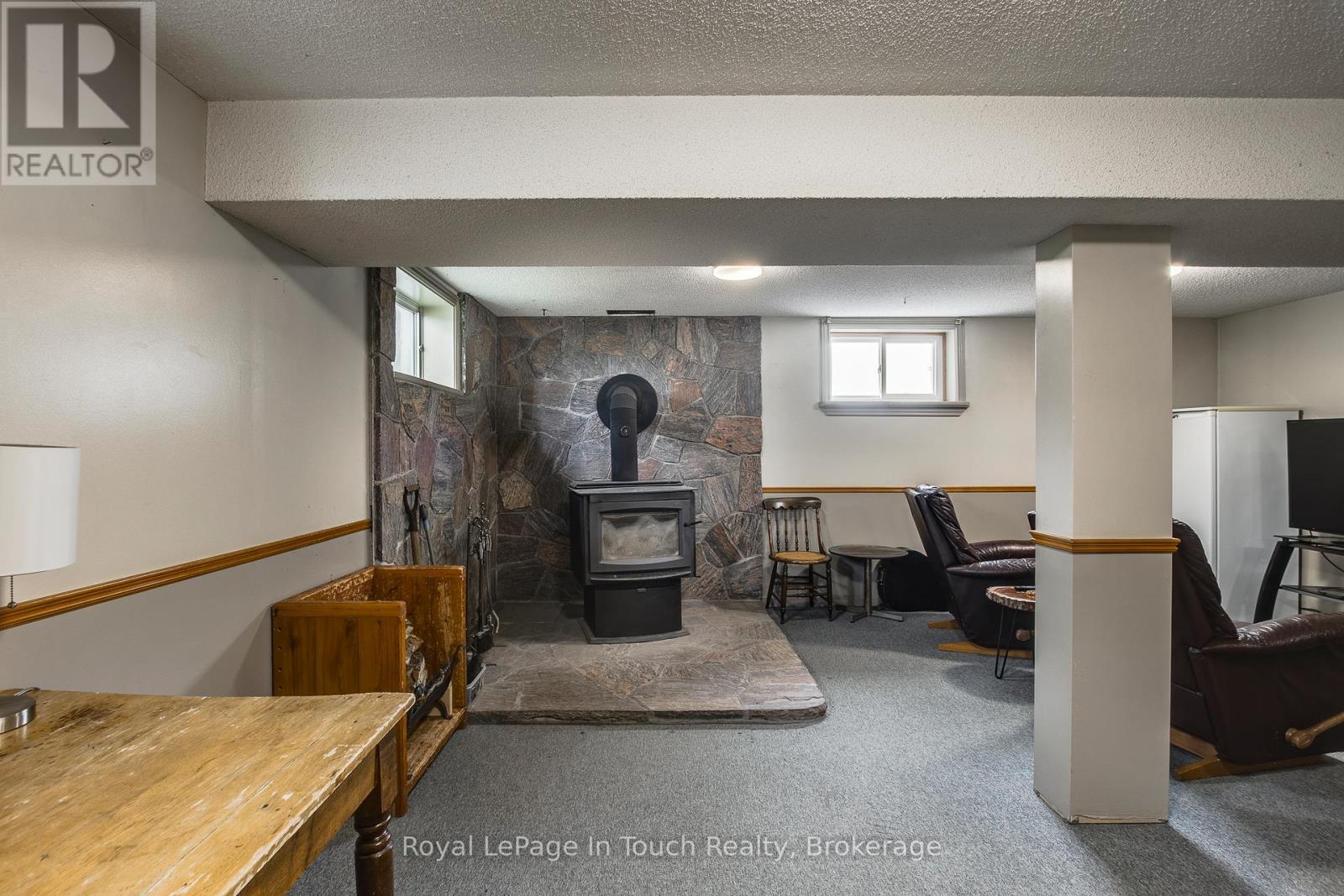 












113 CONCESSION 17 ROAD W

,
Tiny,




Ontario
L9M0P4


