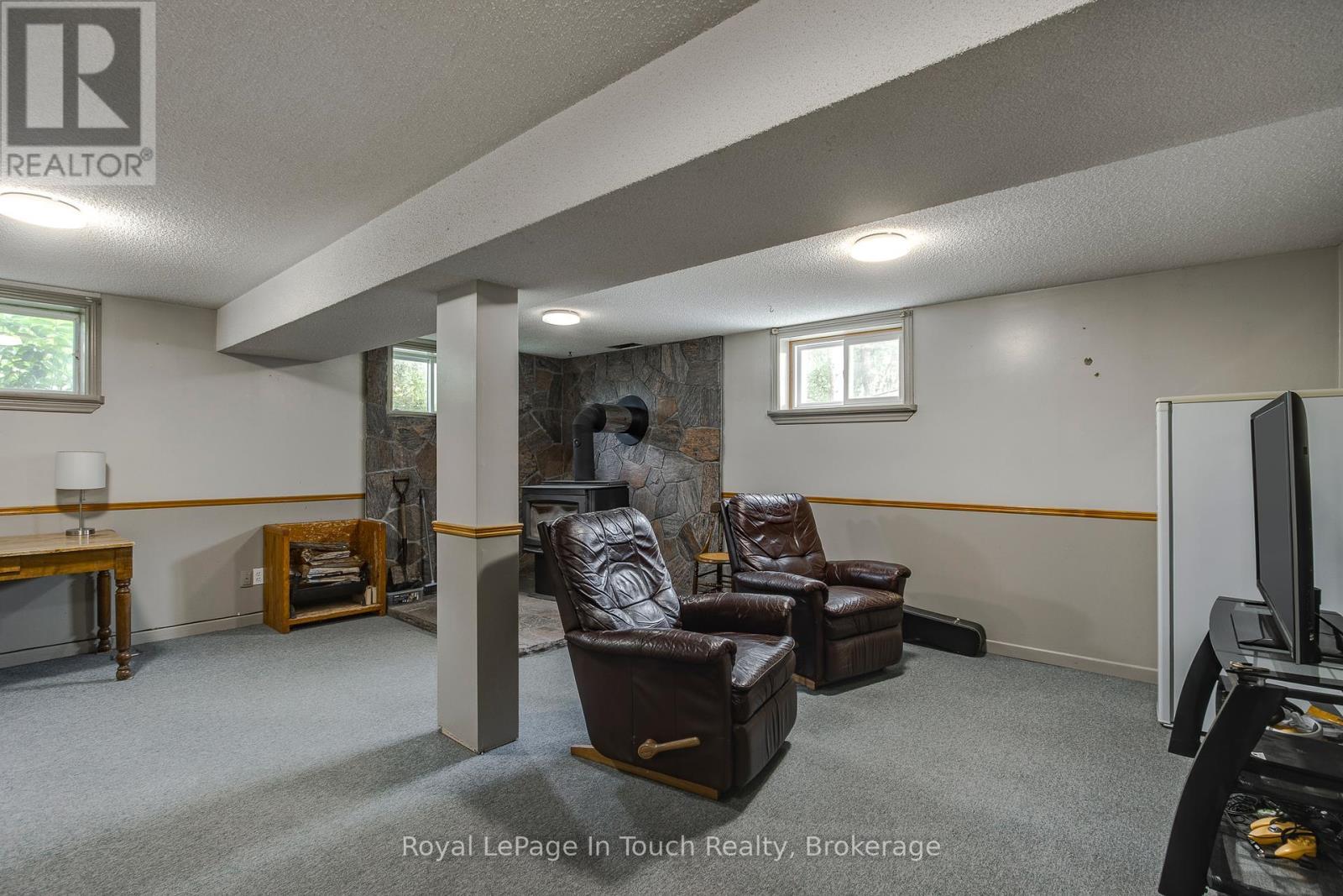 












113 CONCESSION 17 ROAD W

,
Tiny,




Ontario
L9M0P4


