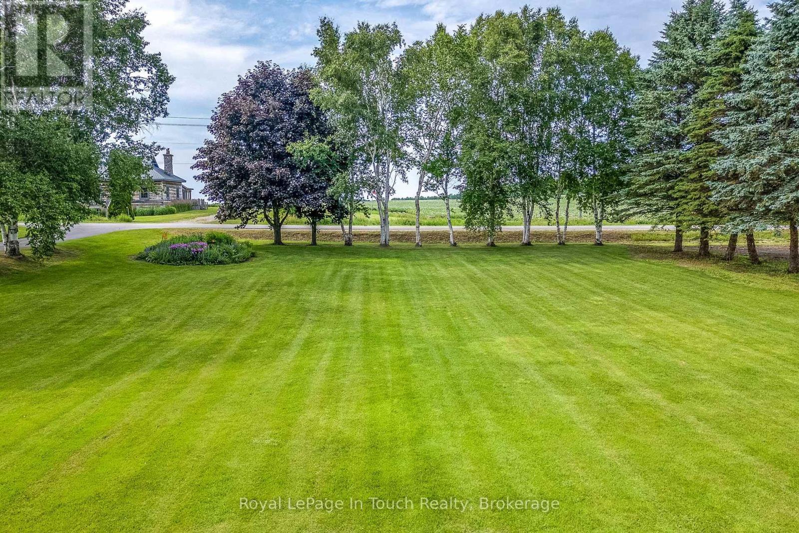 












113 CONCESSION 17 ROAD W

,
Tiny,




Ontario
L9M0P4

