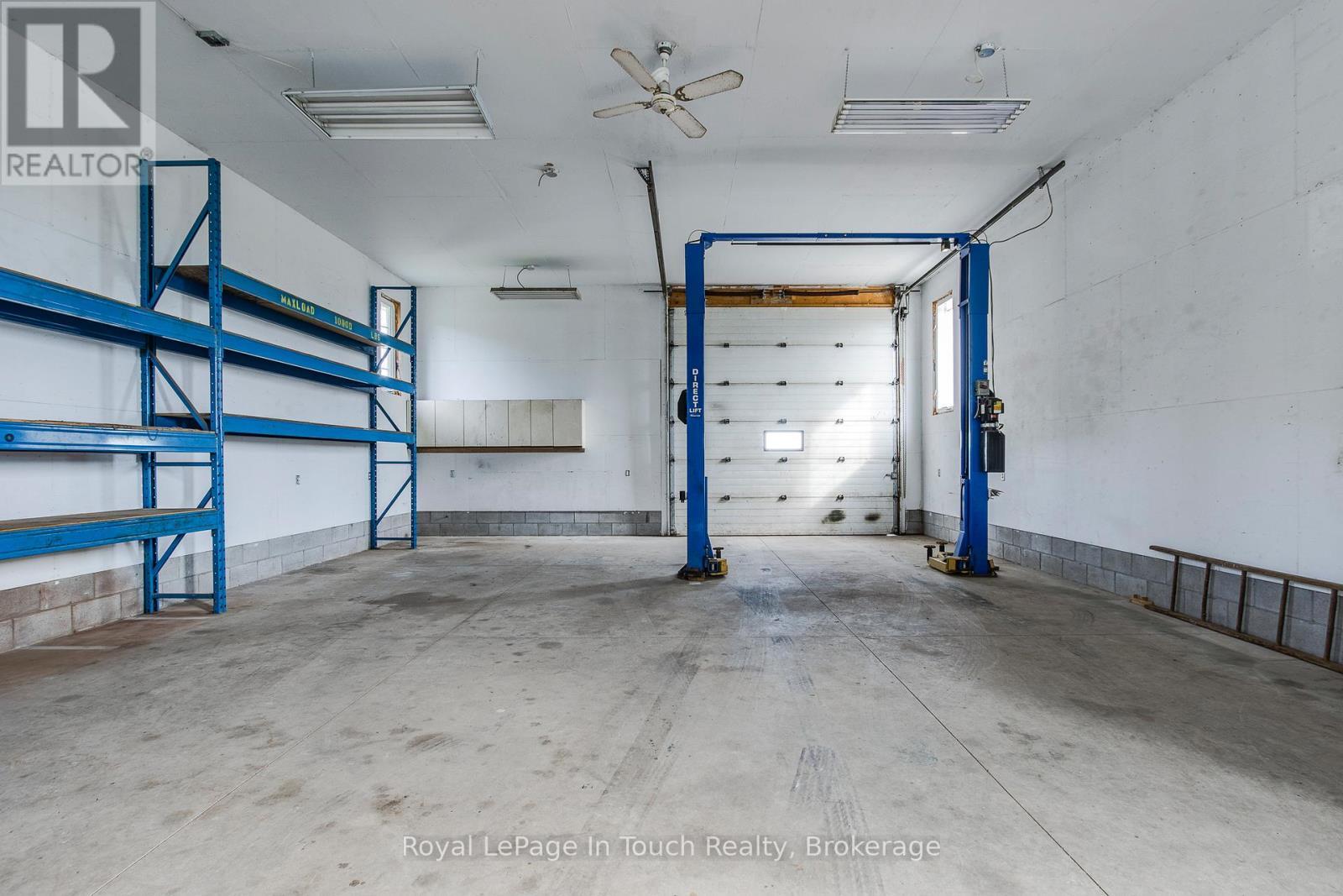 












113 CONCESSION 17 ROAD W

,
Tiny,




Ontario
L9M0P4

