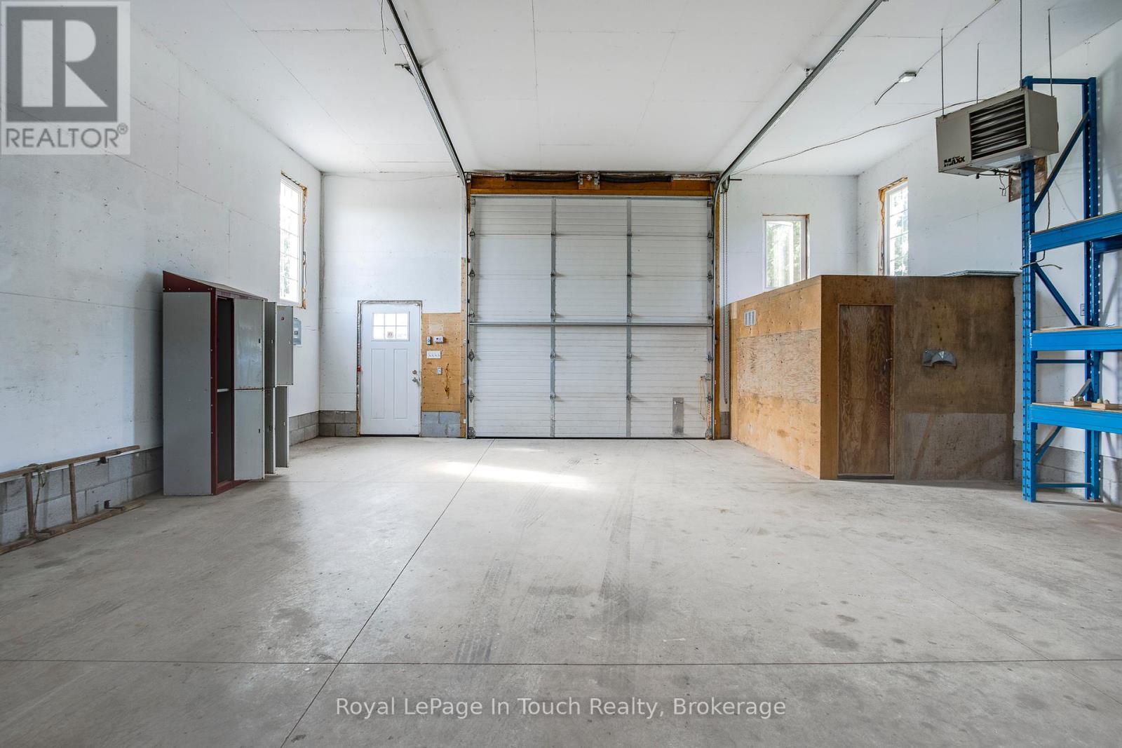 












113 CONCESSION 17 ROAD W

,
Tiny,




Ontario
L9M0P4

