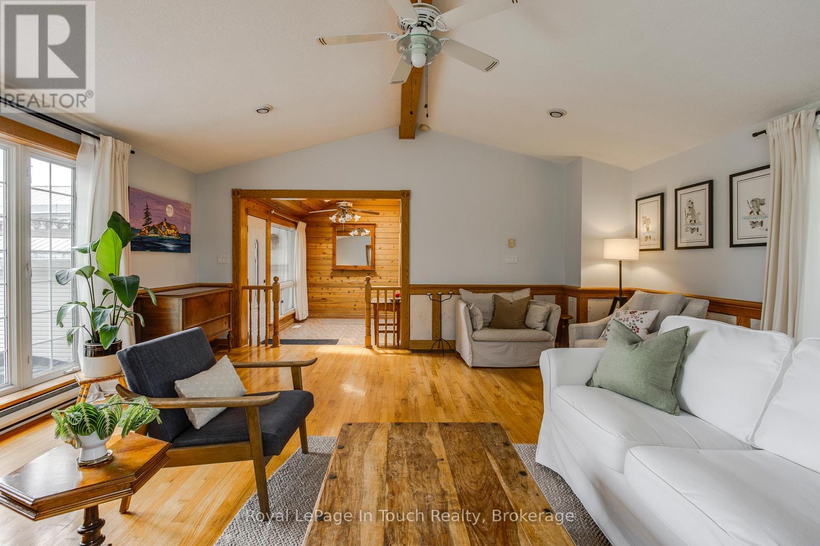 












113 CONCESSION 17 ROAD W

,
Tiny,




Ontario
L9M0P4

