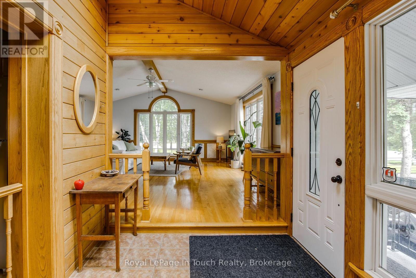 












113 CONCESSION 17 ROAD W

,
Tiny,




Ontario
L9M0P4

