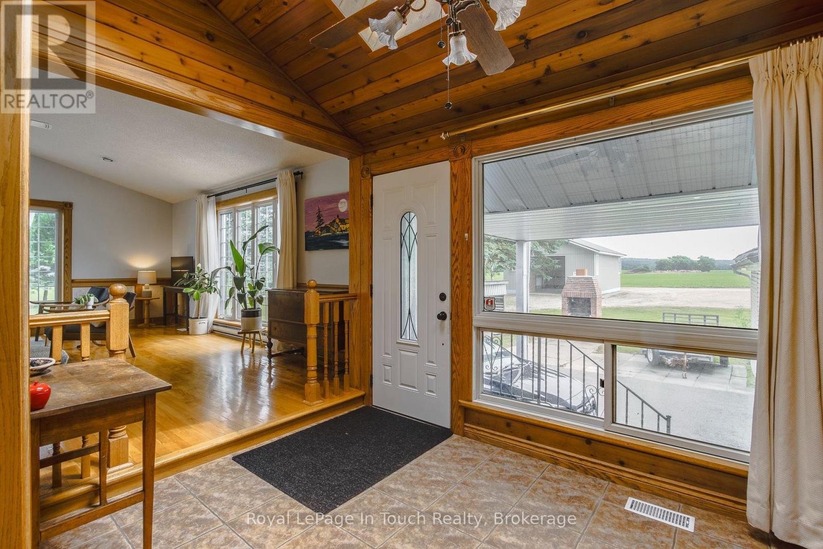 












113 CONCESSION 17 ROAD W

,
Tiny,




Ontario
L9M0P4


