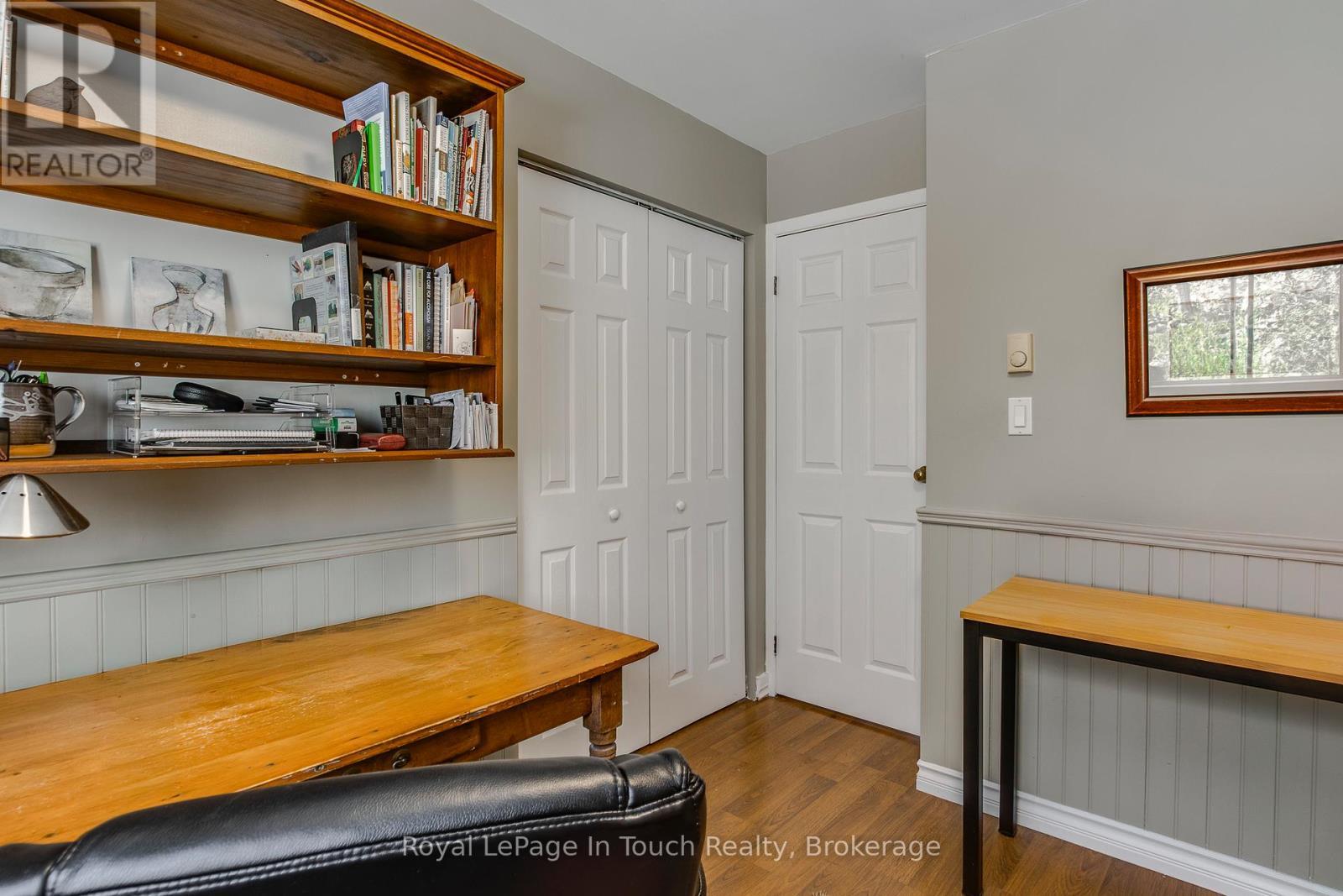 












119 SILVER BIRCH DRIVE

,
Tiny,




Ontario
L9M0M6

