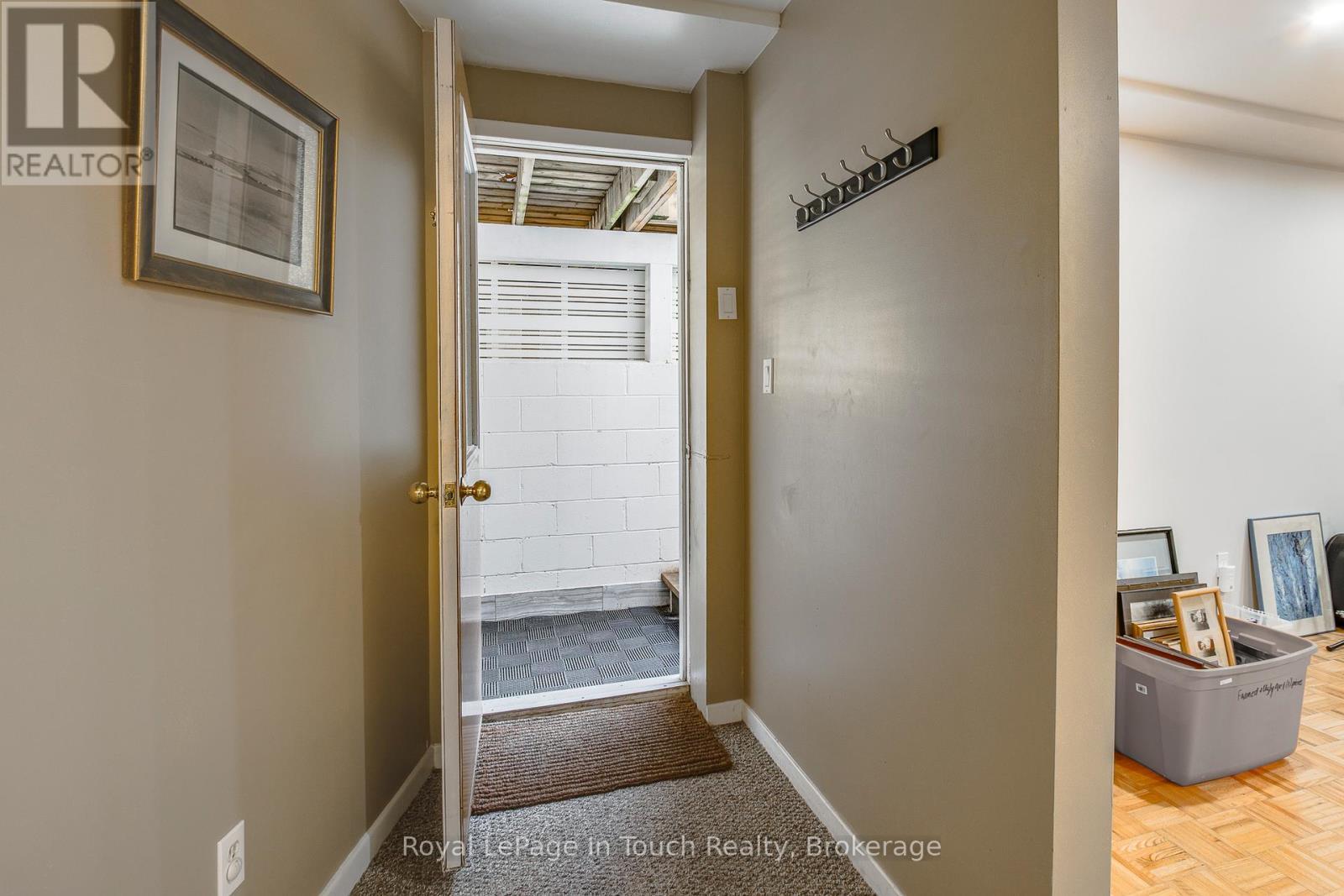 












119 SILVER BIRCH DRIVE

,
Tiny,




Ontario
L9M0M6

