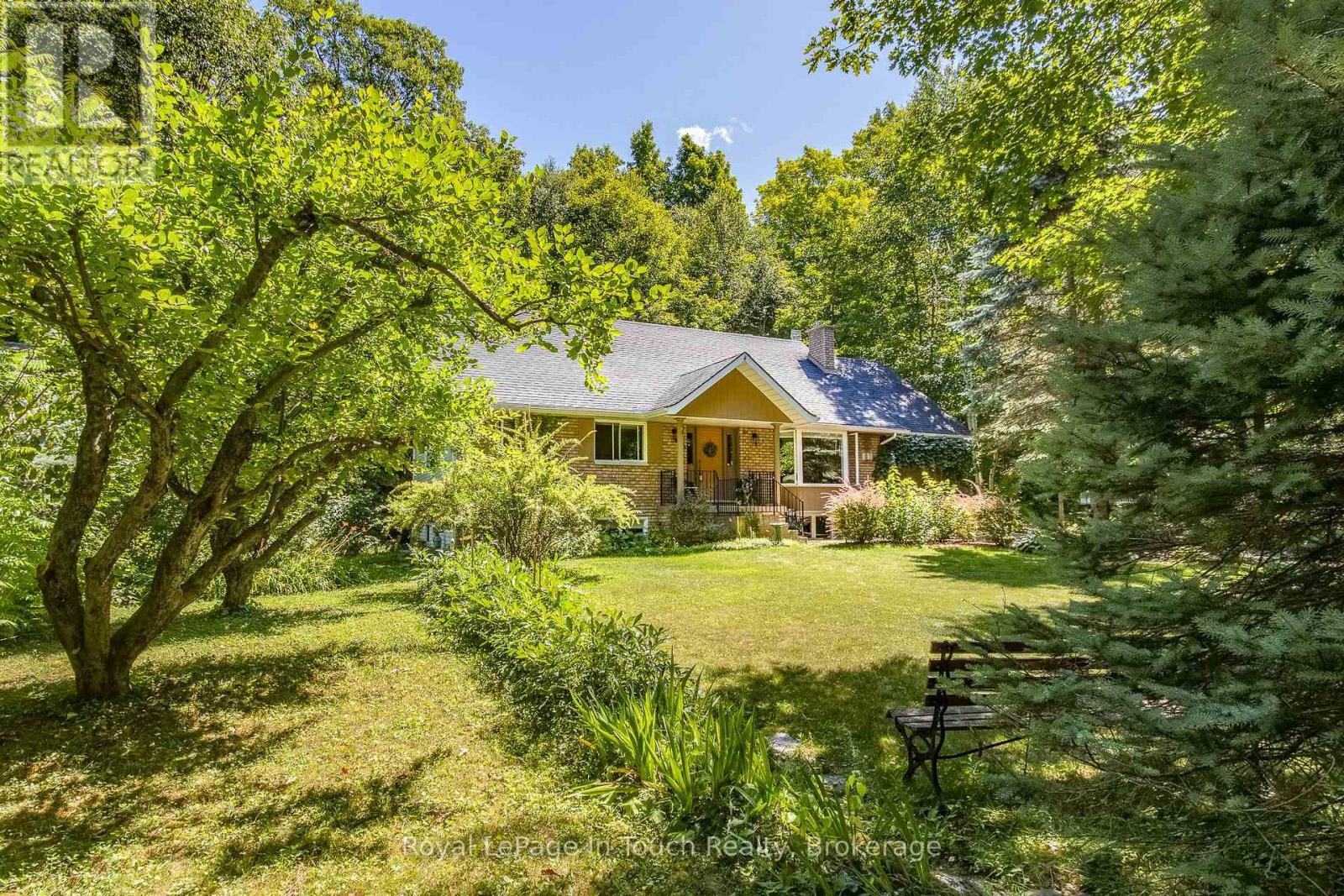 












119 SILVER BIRCH DRIVE

,
Tiny,




Ontario
L9M0M6

