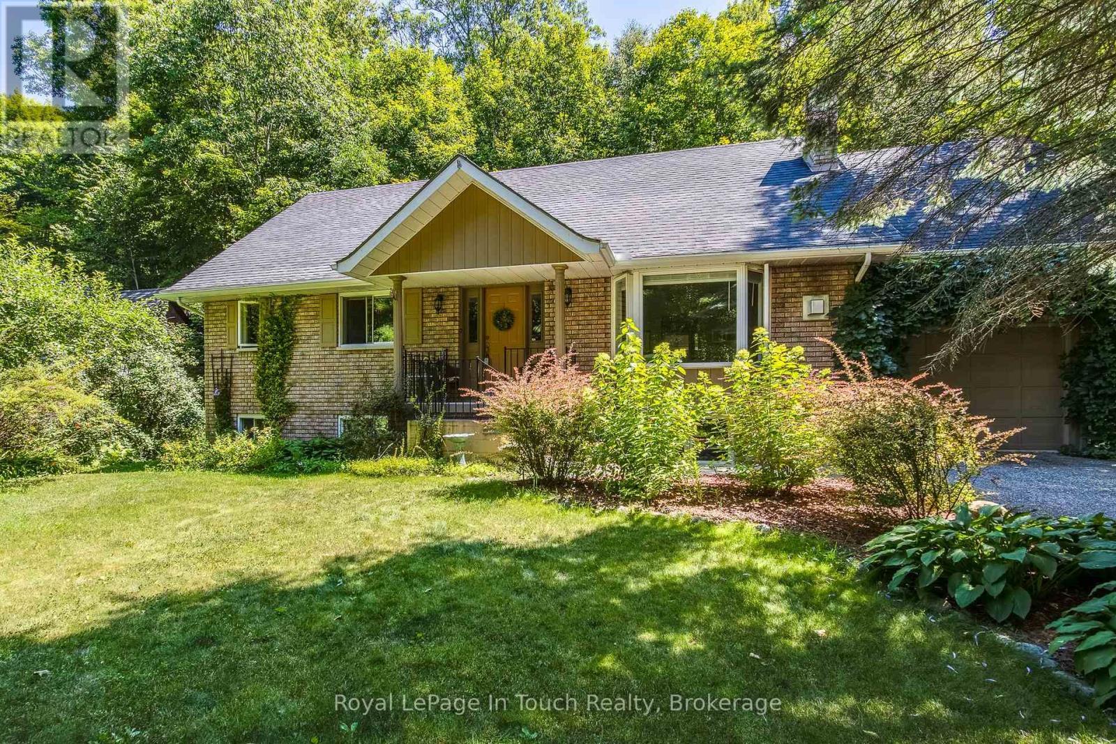 












119 SILVER BIRCH DRIVE

,
Tiny,




Ontario
L9M0M6

