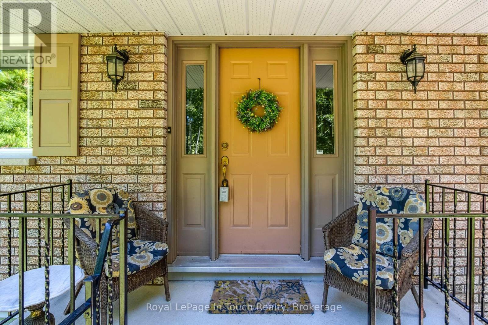 












119 SILVER BIRCH DRIVE

,
Tiny,




Ontario
L9M0M6

