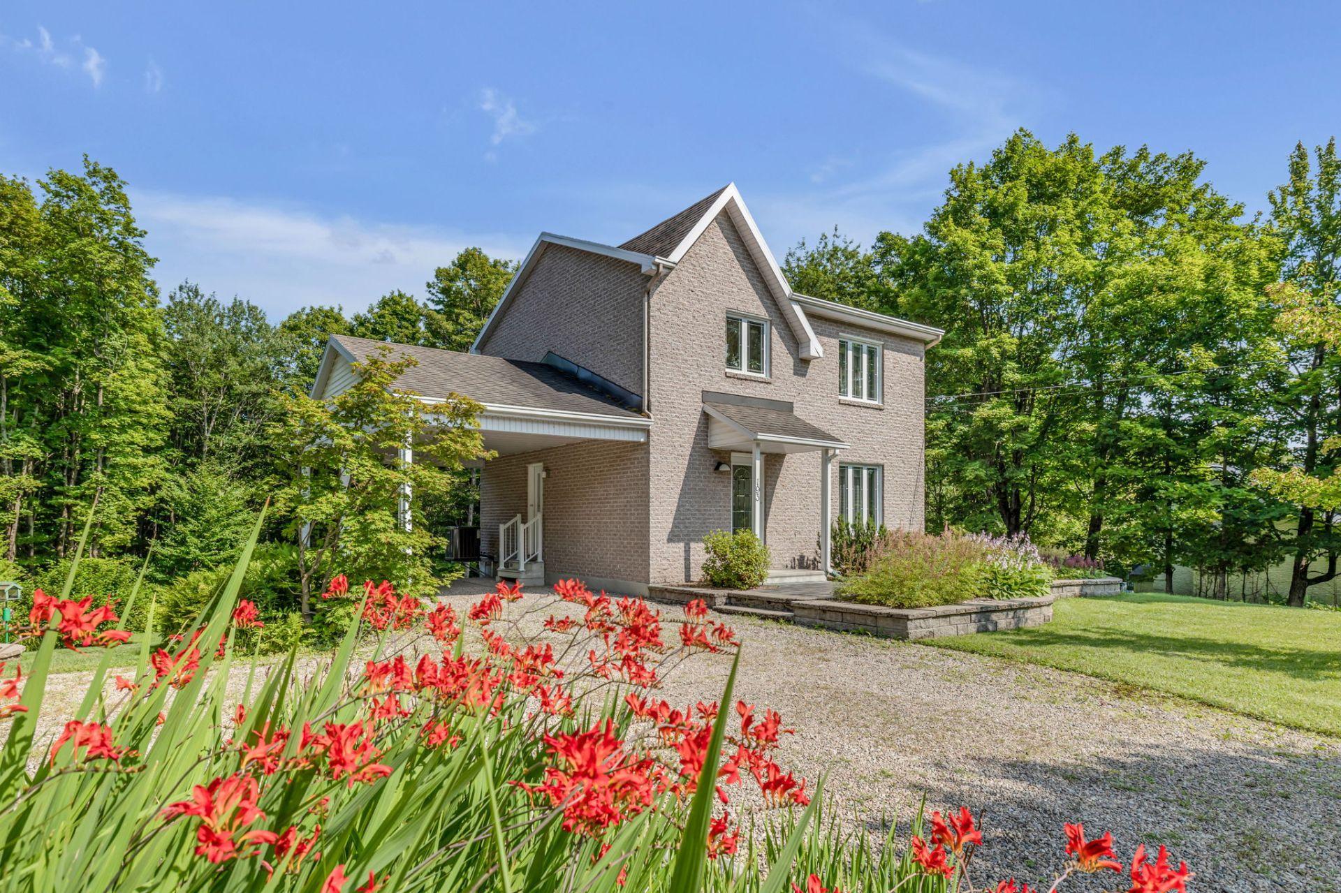 









193


1re Avenue

,
Stoneham-et-Tewkesbury,




QC
G3C0L7

