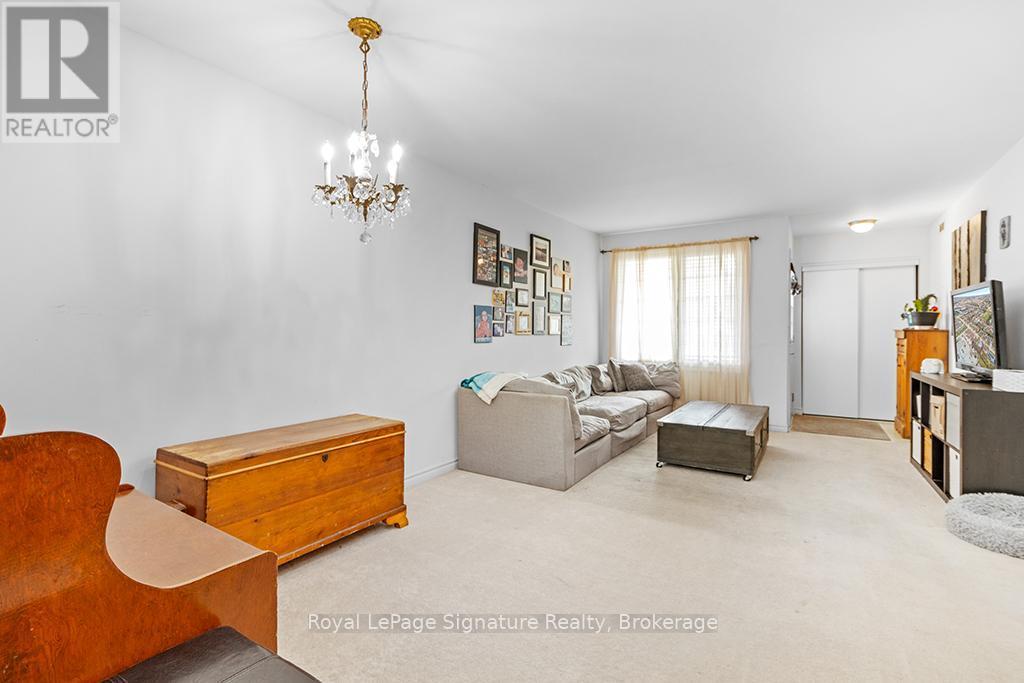 












106 - 1550 12TH AVENUE E

,
Owen Sound,




Ontario
N4K6Z3

