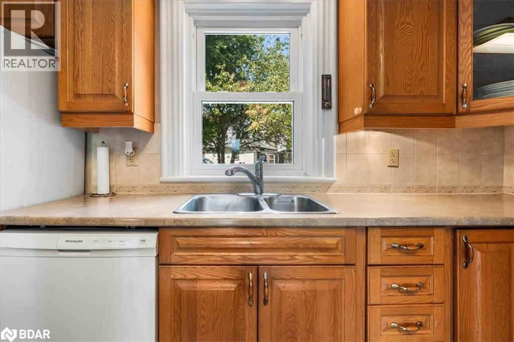 












1436 COUNTY ROAD 15

,
Prince Edward,




Ontario
K0K2T0

