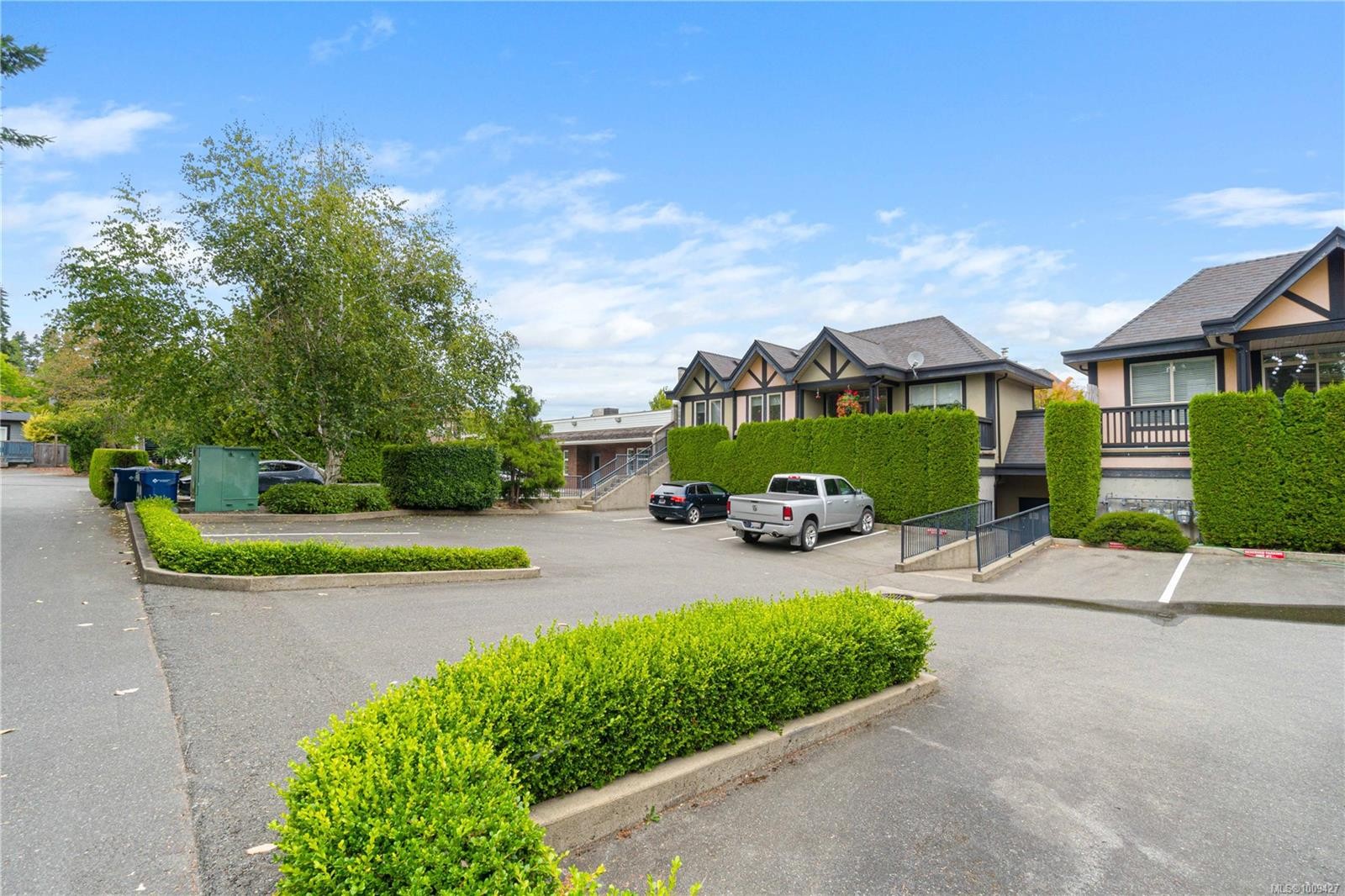 









180


Second

Ave, 2,
Qualicum Beach,




BC
V9K 2T5

