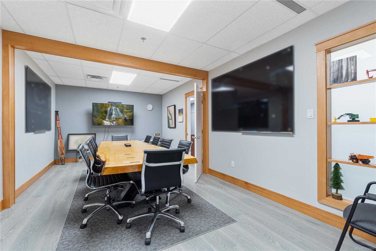 









180


Second

Ave, 2,
Qualicum Beach,




BC
V9K 2T5

