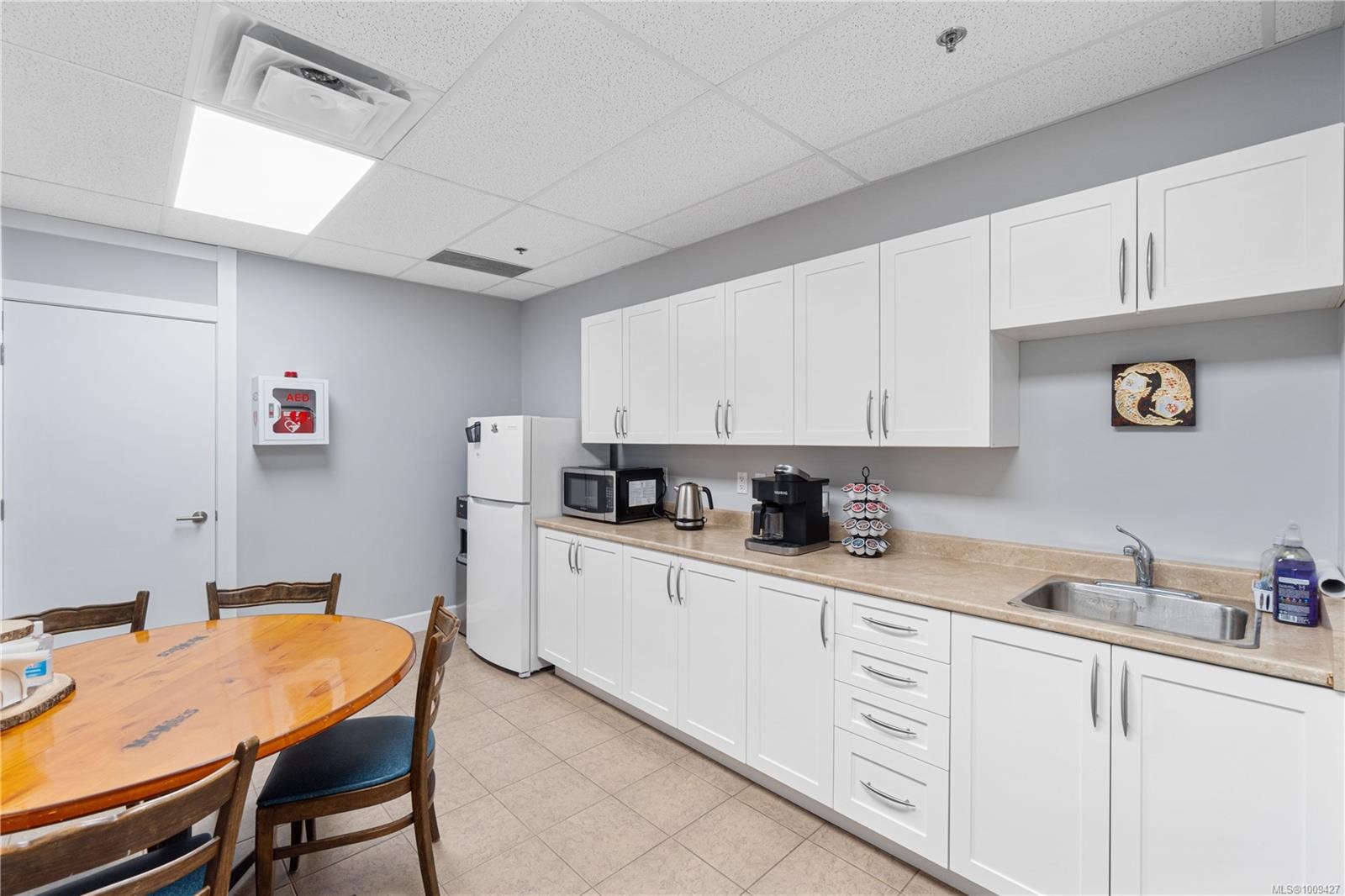 









180


Second

Ave, 2,
Qualicum Beach,




BC
V9K 2T5

