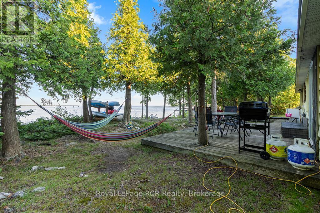 












403 EAGLE ROAD

,
Northern Bruce Peninsula,




Ontario
N0H2R0

