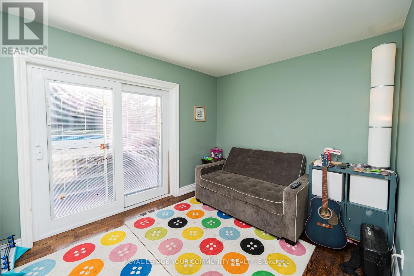 












122 BEAVER BEND CRESCENT

,
Toronto,




Ontario
M9B5S1

